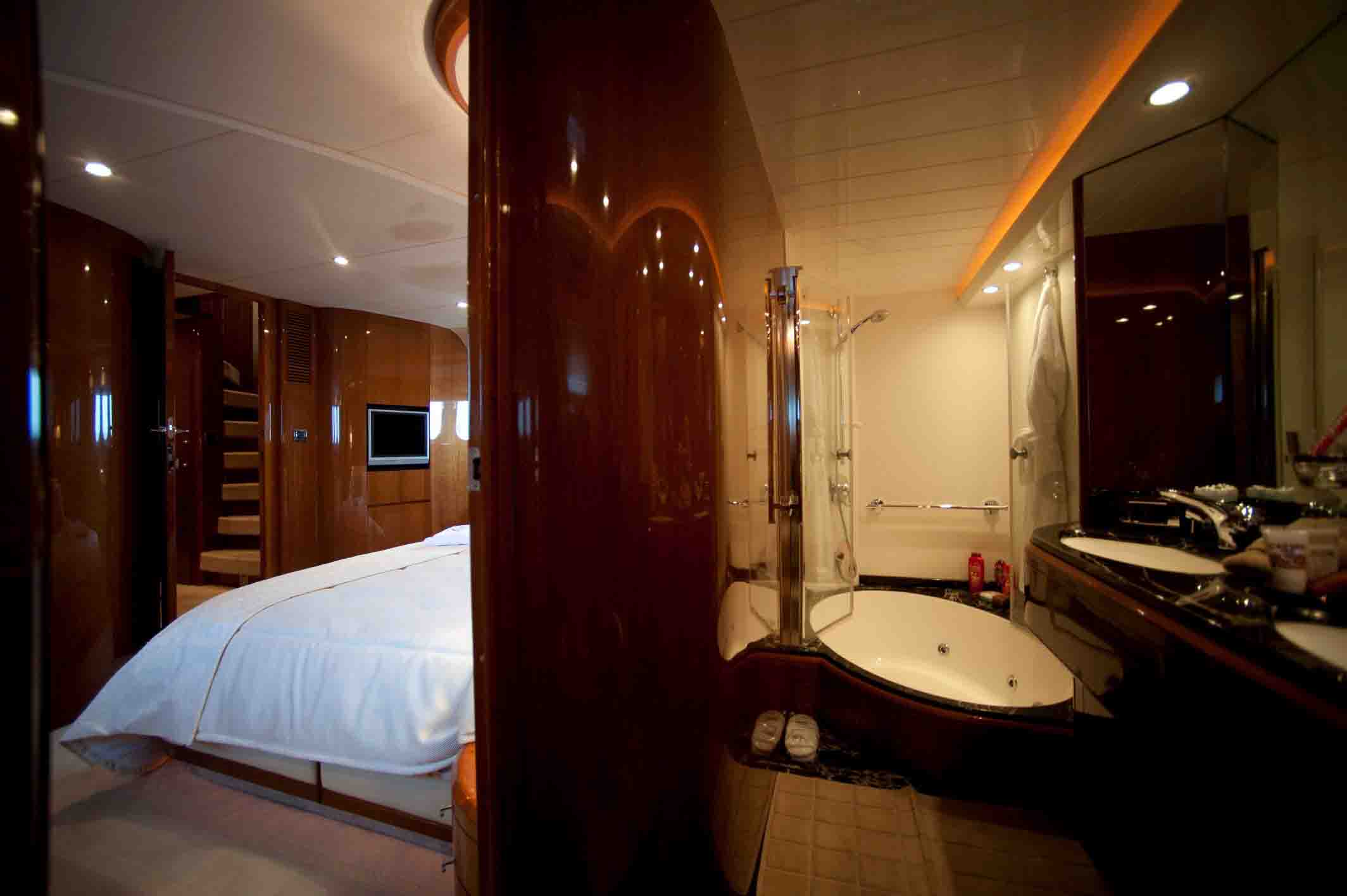 LADY H YACHT 7